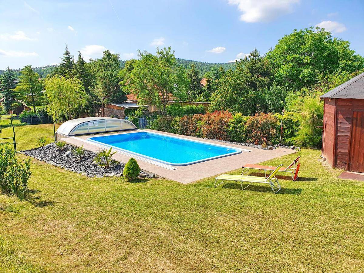 No 68 holiday house Tünde with covered swimming pool in Balatongyörök, Balaton Hochland Nationalpark