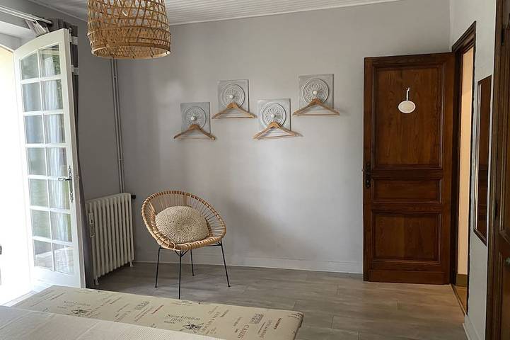 Location de vacances pour 8 personnes, avec jardin à Douzillac - 2