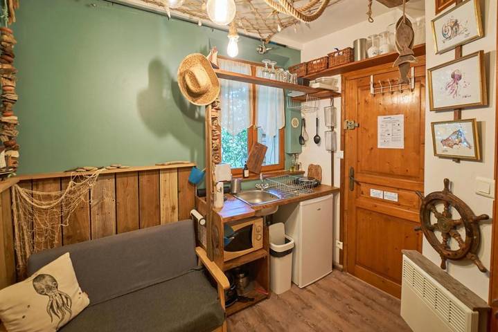 Gîte pour 2 personnes, avec vue ainsi que jardin et terrasse dans Le Mourillon - 3