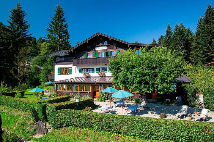 Pension für 2 Personen, mit Terrasse und Garten in Kuchl