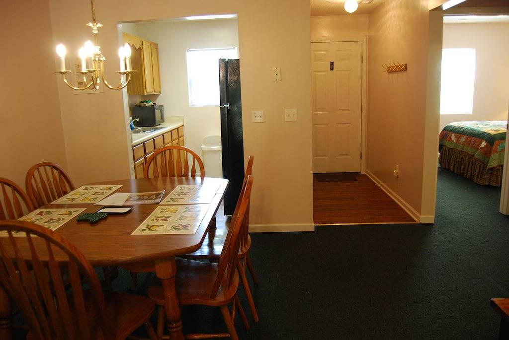 Woodsy Cabin im Lakepointe Resort - 1,6 km vom Jachthafen von Lake Cumberland entfernt in Lake Cumberland