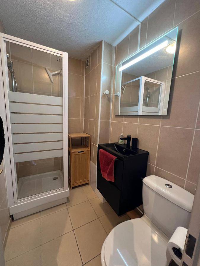 Gîte pour 4 personnes, avec vue ainsi que terrasse et piscine dans Plage du pont tournant - 4