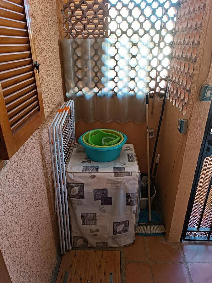 Gîte pour 2 personnes, avec vue ainsi que jardin et piscine à Calabardina - 4