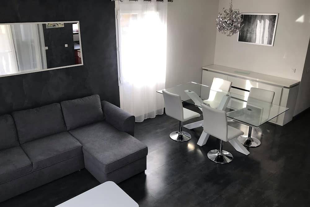 Chalet en Provenza con piscina, aparcamiento, Wifi, cerca de Avignon, Luberon ... in Sorgues, Vaucluse