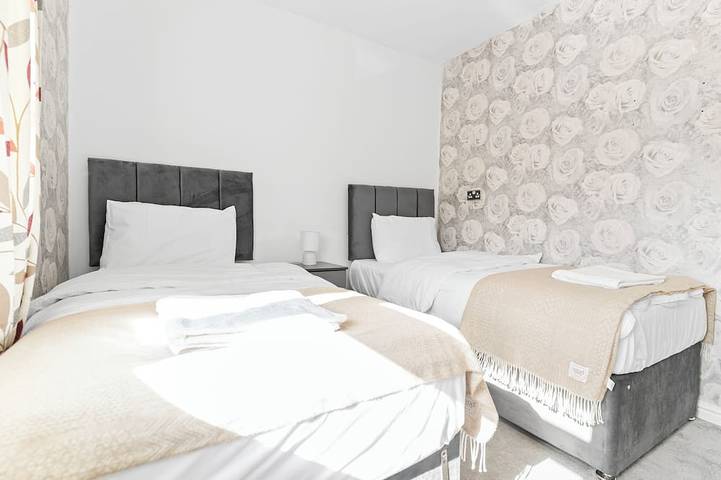 Cozy 3 Bedroom Entire House For Short and Long Stay in Dudley, Birmingham e dintorni