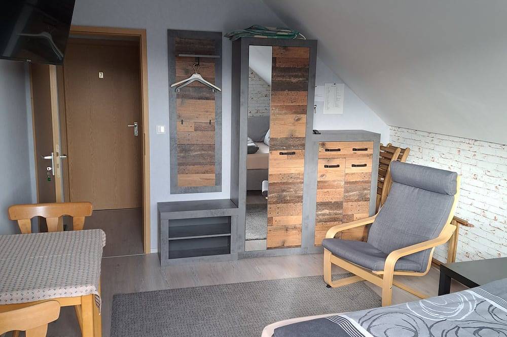 Dorfblick Guesthouse, quietly located guest rooms for vacationers and service technicians in Schönau an der Brend, Rhön-Bayern