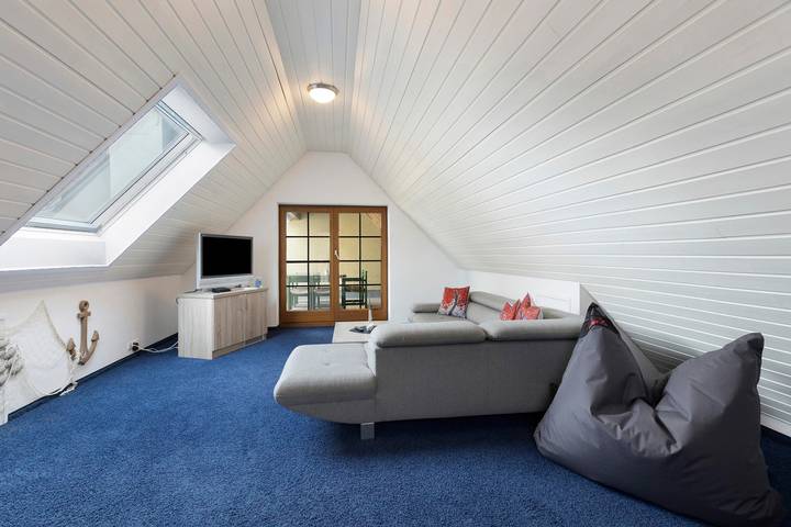 Ferienwohnung für 8 Personen, mit Balkon und Garten sowie Seeblick in Moos