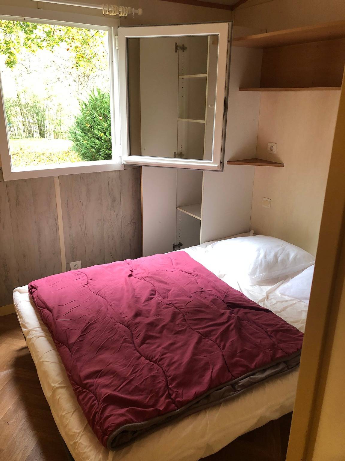 Chalet 'Du Moulin Du Châtain 3' avec piscine partagée, terrasse privée et jardin partagé in Payzac (Dordogne), Périgord Vert