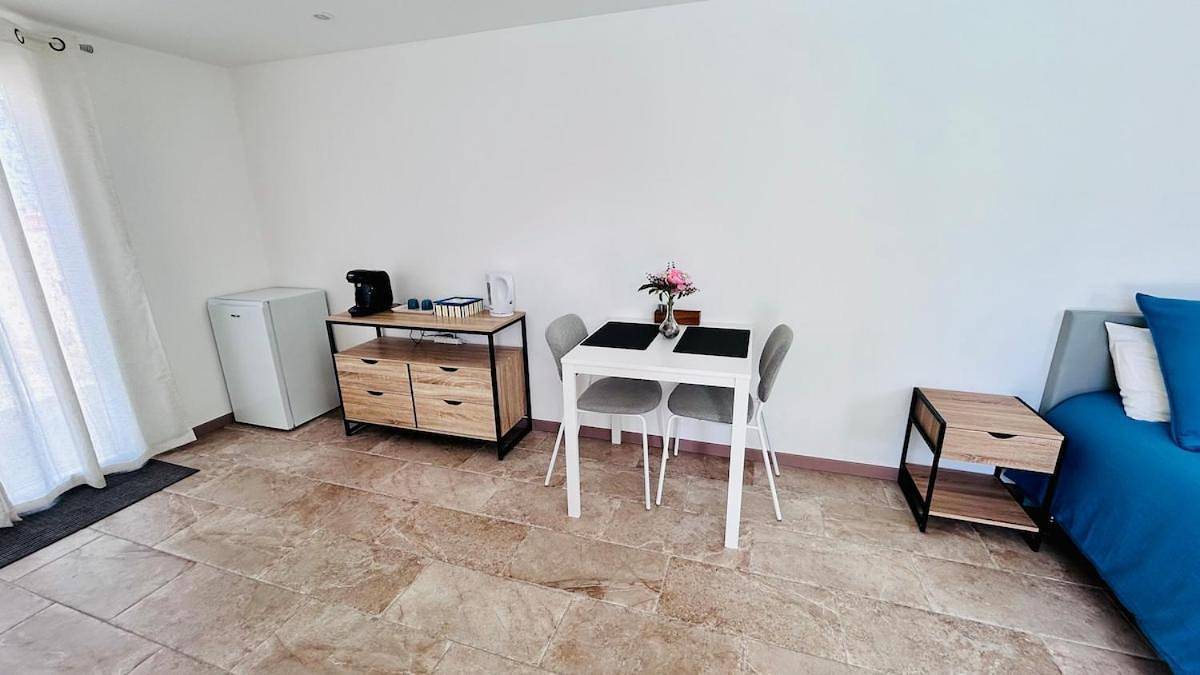 Appartement entier, La Dolce Vita studio avec piscine in Eysines, Région de Bordeaux
