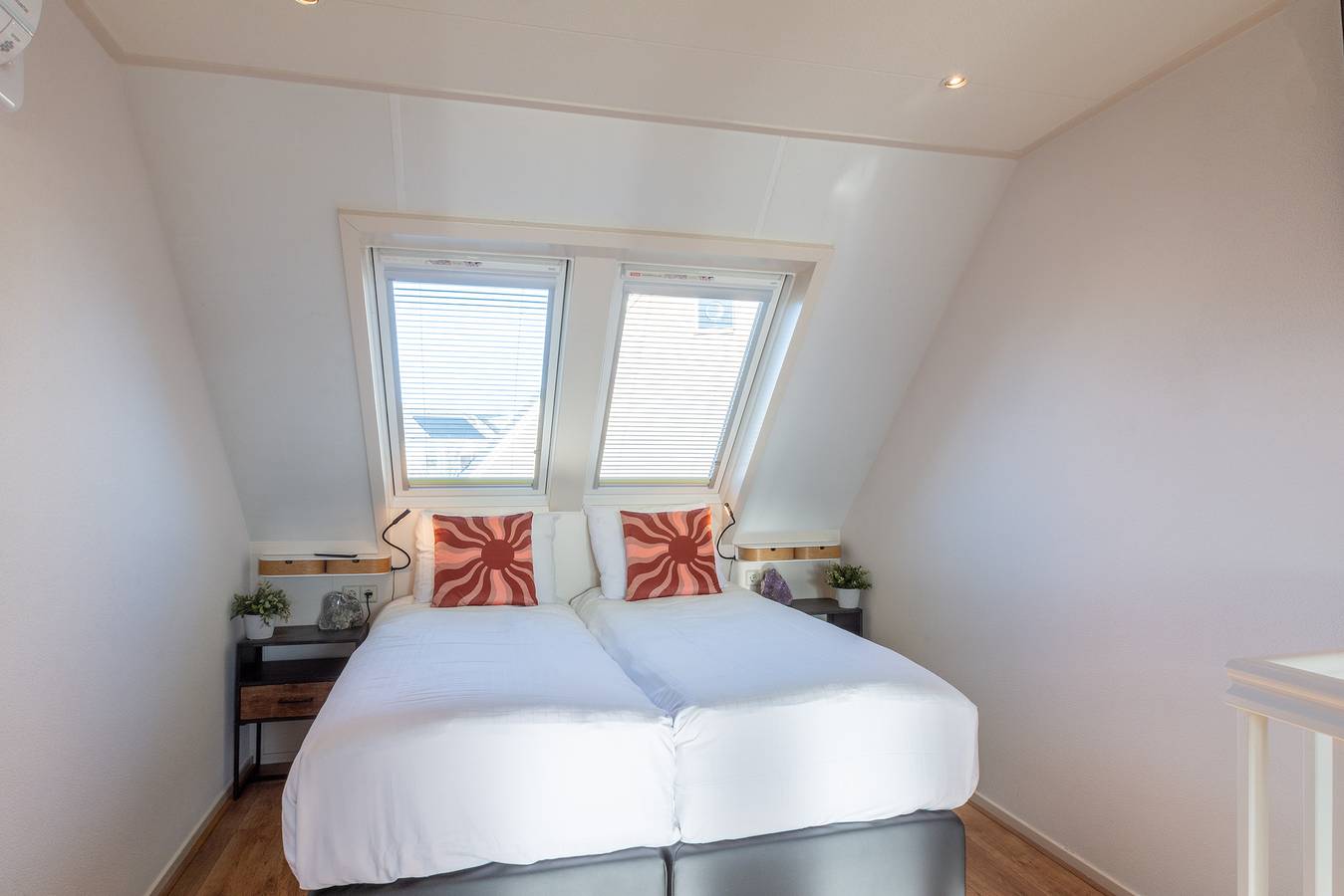 Callinghe Vakanties — Wellness Studio Bed near Beach | Sauna | 2 Pers. in Callantsoog, Noord-Holland - Kust van de Noordzee