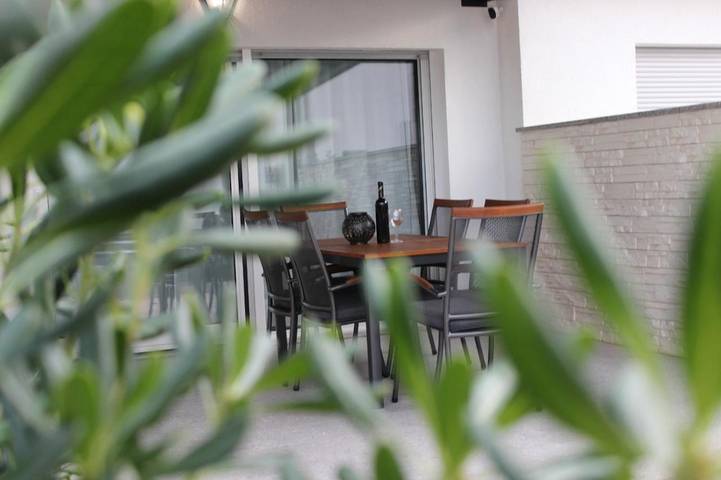 Ferienhaus für 6 Personen, mit Garten und Ausblick in Povljana - 4