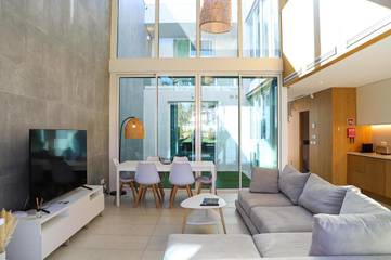 Villa pour 6 personnes, avec piscine et vue ainsi que bassin pour enfant et jardin à Vilamoura