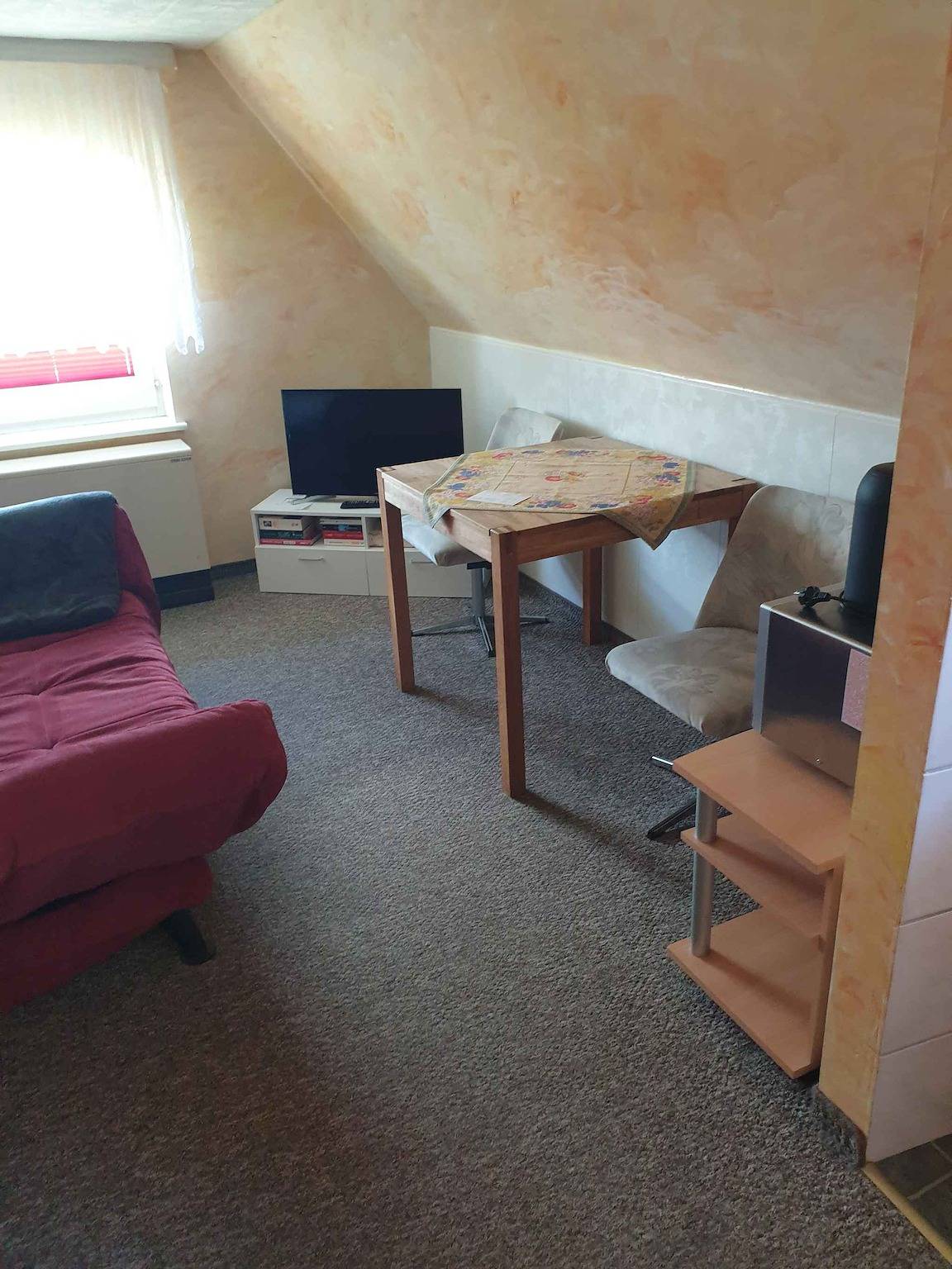 Ganze Ferienwohnung, Ferienwohnung unter Schilfdach, nur 100 m zum Ostseestrand in Neuendorf Insel Hiddensee, Hiddensee