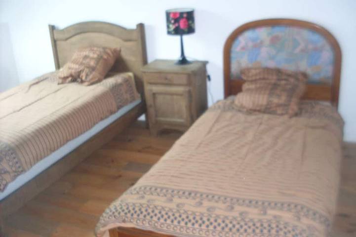 Gîte pour 7 personnes, avec sauna et jacuzzi ainsi que terrasse et piscine à Rety - 3