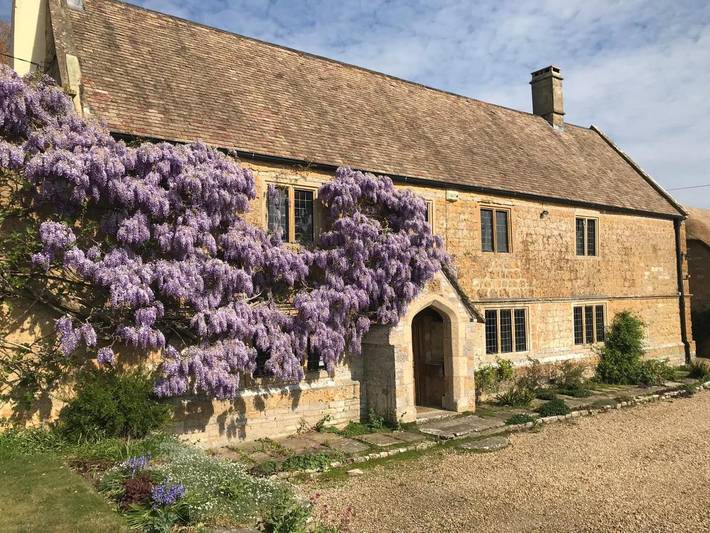 B&b for 2 people, with view and terrace as well as garden in Somerset