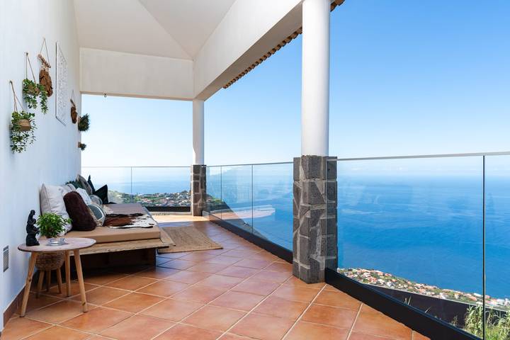 Location de vacances pour 4 personnes, avec terrasse et piscine dans Arco da Calheta - 4