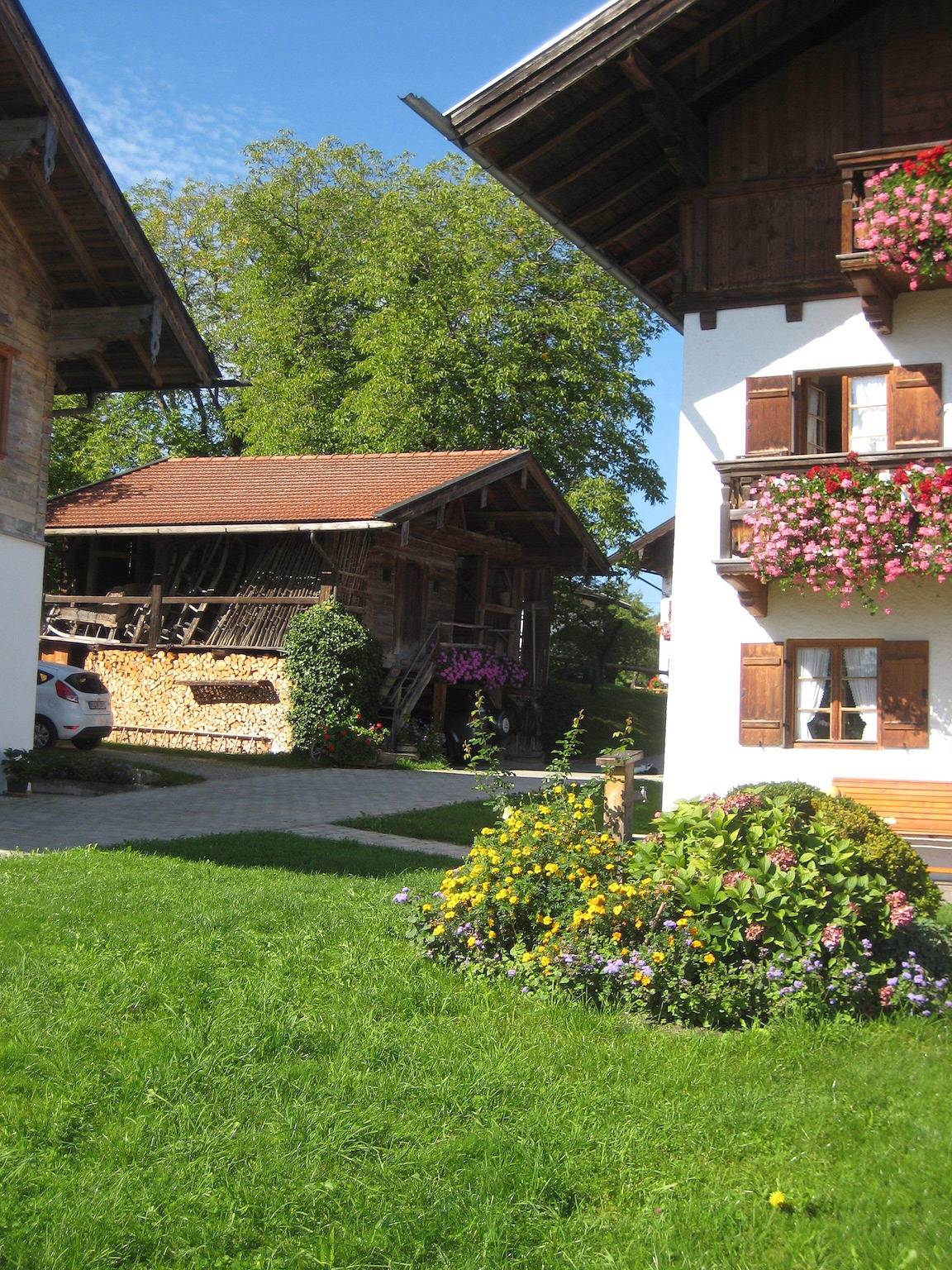 Thalerhof Urlaub auf dem Bauernhof - Ferienwohnung Bergseite für 2-4 Personen (45 qm,Dg) in Bernau am Chiemsee, Chiemsee