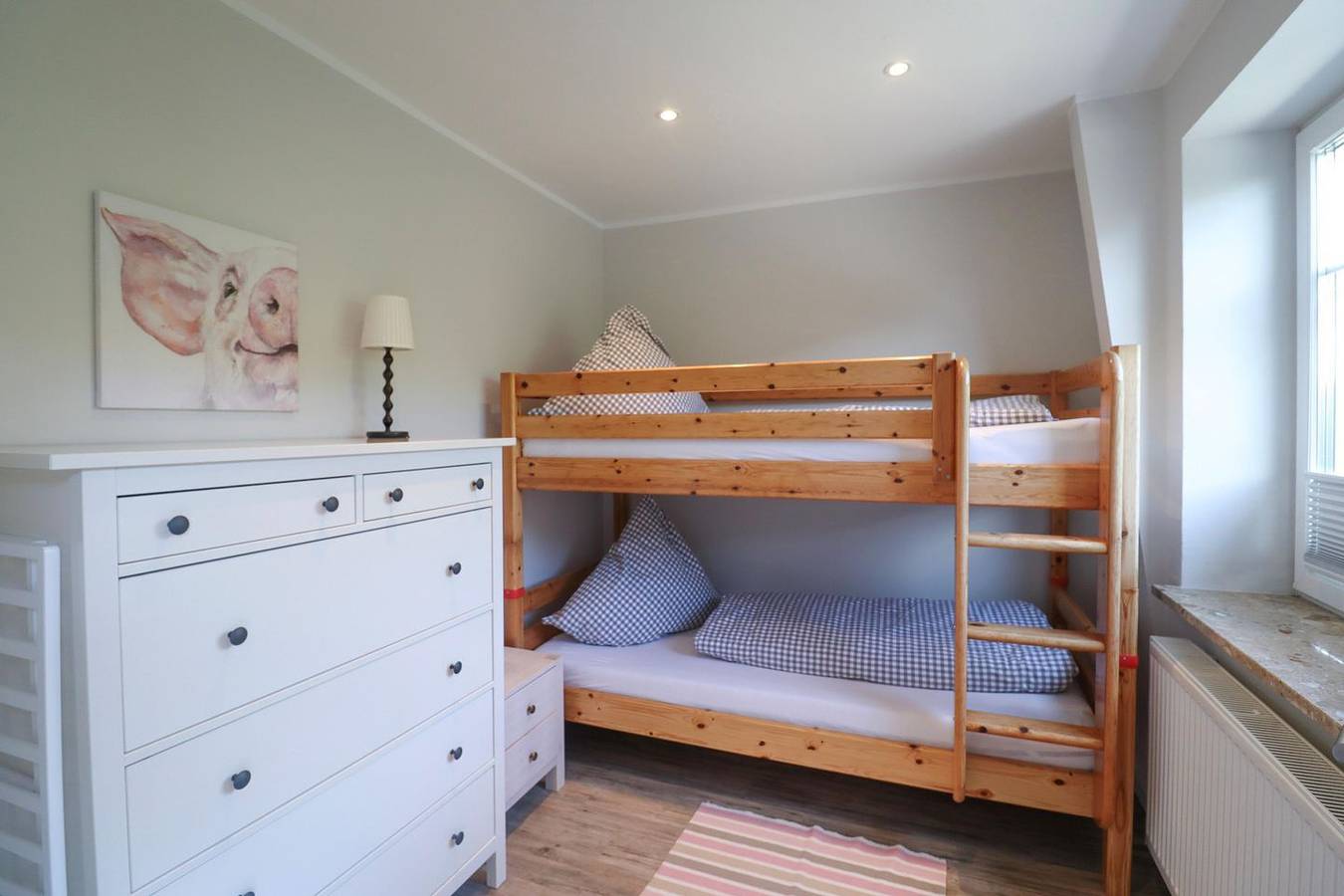 Ganze Wohnung, 4-Sterne Ferienwohnung Gänseblümchen mit Terrasse & Garten in Kabelhorst, Ostholstein