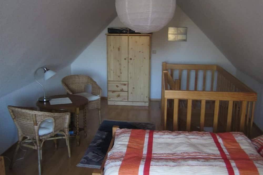 Ganze Wohnung, Ferienwohnung Matthiesen - Appartement/Fewo Nr. 2 rechts , Dusche, Wc in Kieler Förde, Heikendorf