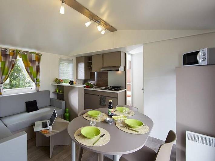 Camping Sites et Paysages - Le Ventoulou - Mobilheim 6 personen - Cottage Dordogne Tribu - 3 Zimmer mit überdachter Terrasse 18m². in Thégra, Regionaler Naturpark Causses du Quercy