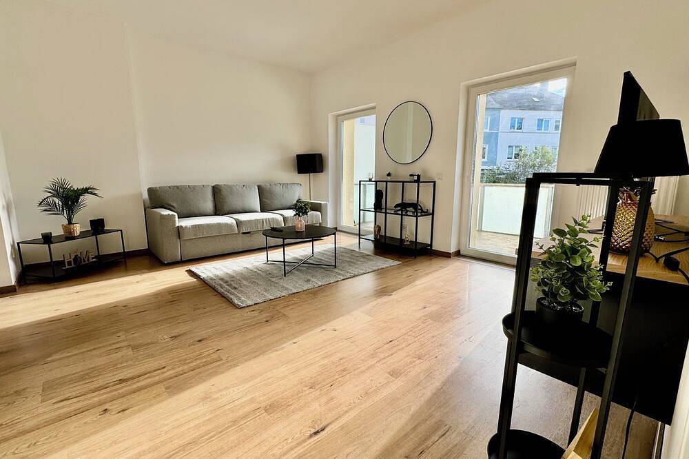 Ganze Wohnung, Fewo Palmtrees-Geräumige 2,5 Zimmerwohnung mit Balkon im Herzen des Ruhrgebiets in Gladbeck, Kreis Recklinghausen