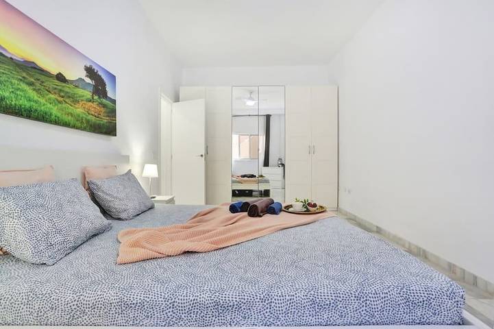 Ganze Wohnung, The Stone Apartment, Los Gigantes, Heated Pool in Playa de los Guíos, Santiago del Teide