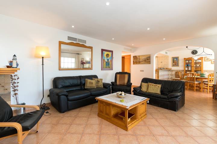 Villa Mirador para famílias com vista para o mar, Wi-Fi, varanda, jardim, terraços e piscina in Sant Jaume, Município de Alaior