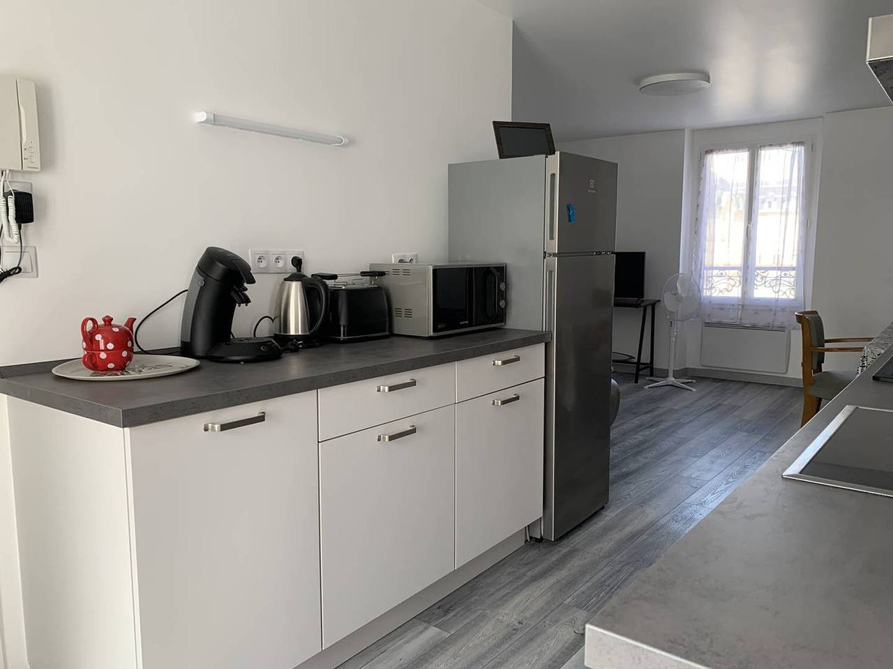 Appartement entier, Duplex lumineux à Reims - 2 chambres, moderne et confortable in Reims, Marne