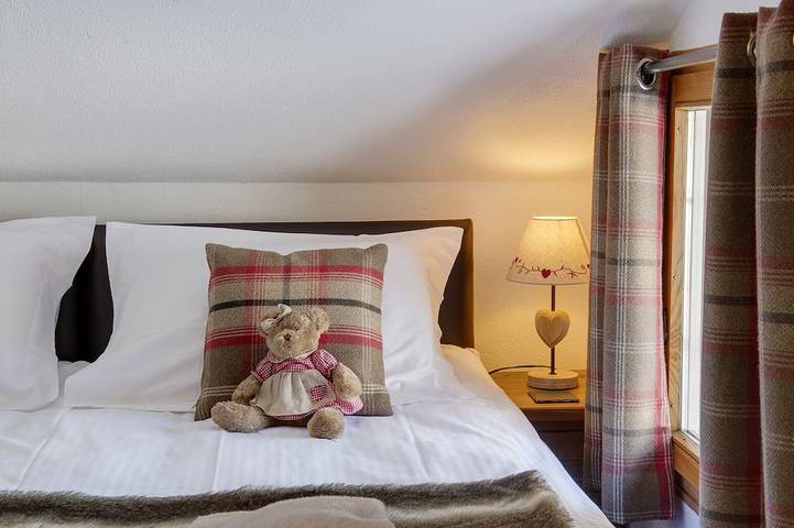 Chalet für 8 Personen, mit Garten und Whirlpool in der Schweiz - 4