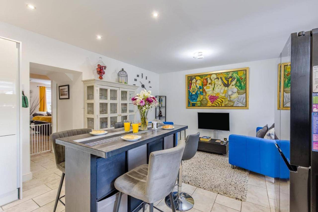 5 Bed in Kidwelly oc-d39069 in Kidwelly, Carmarthenshire