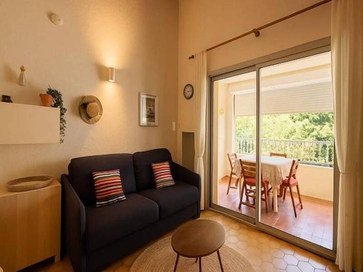 Gîte pour 4 personnes, avec balcon, adapté aux familles dans Le Brusc