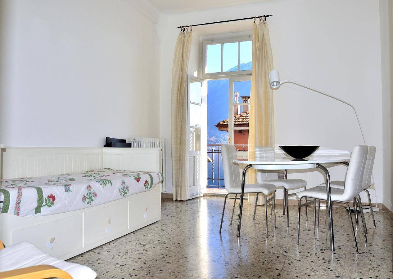 Ganze Wohnung, Two-Bedroom Apartment in Colonno, Comer See