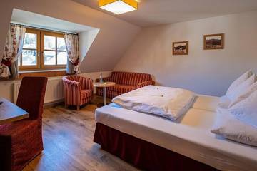 Ferienhaus für 2 Personen, mit Sauna und Garten in Fuschl am See