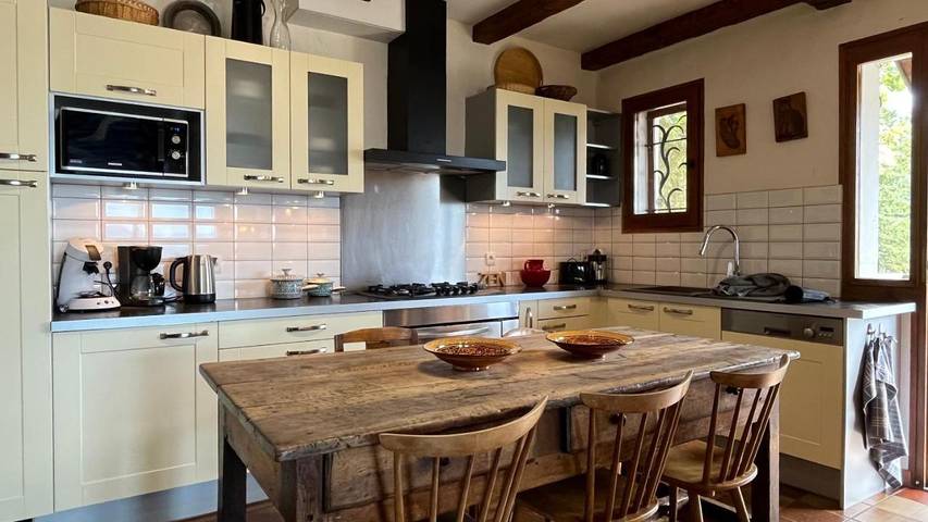 Location de vacances pour 12 personnes, avec vue et sauna ainsi que piscine et jardin à Saint-Sauveur - 3