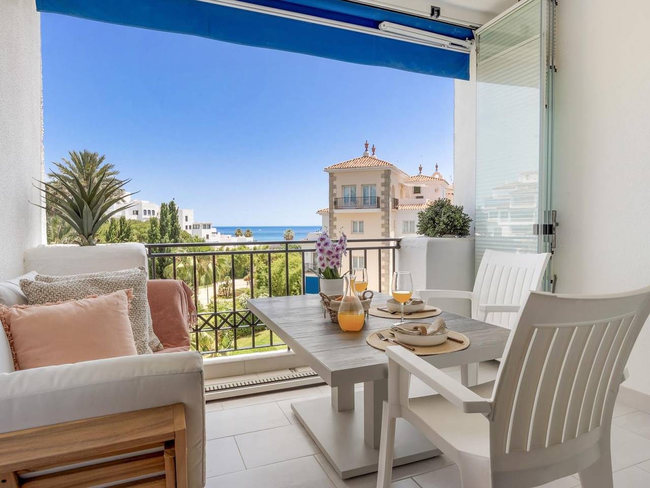 Entire holiday apartment, Studio in Medina Garden for 2 people | 232 in Medina Gardens, Marbella