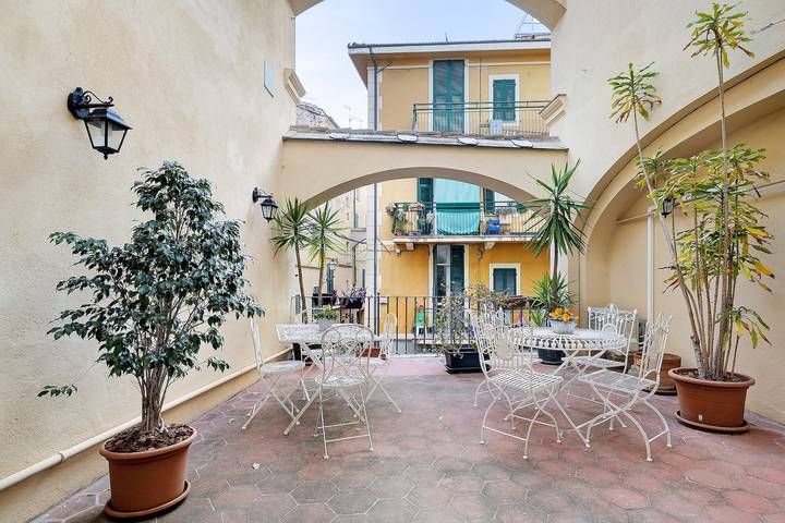 Camera Marchese: charme van een historisch kasteel in Pietra Ligure in Pietra Ligure, Pietra Ligure Gemeente