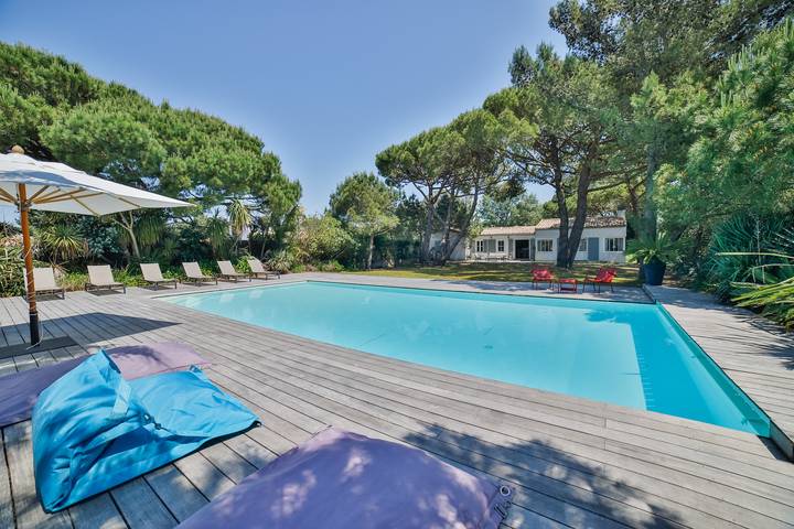 Villa pour 10 personnes, avec jardin ainsi que terrasse et piscine en Charente-Maritime - 3