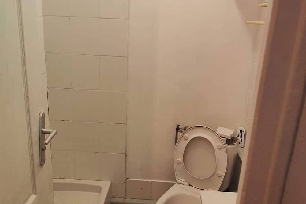 Appartement entier, F2 meublé à 2 stations de l'aéroport Charles de Gaulles, Parc des Expositions in Villepinte, Seine-Saint-Denis