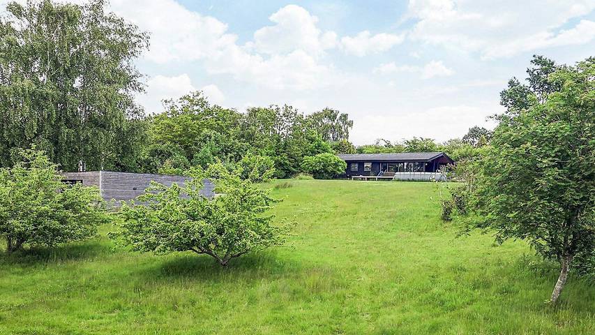 Ferieudlejning for 11 personer, med terrasse og pool i Vejby