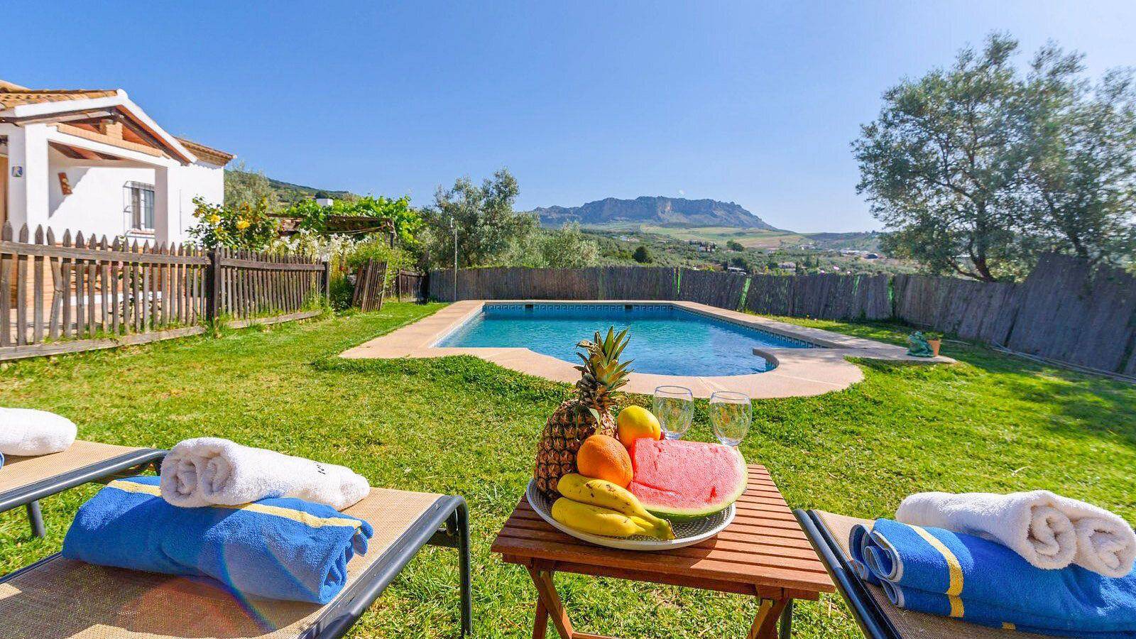 Llanos de la Encina Antequera - La Higuera by Ruralidays in Antequera, Province de Málaga