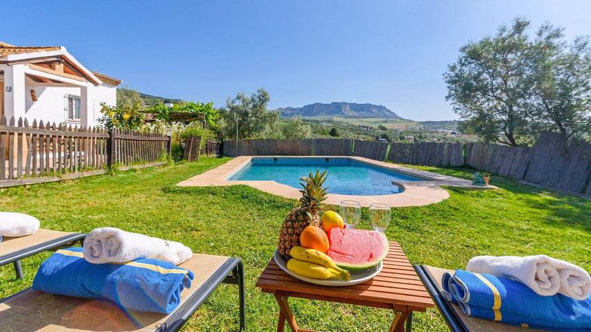 Chalet para 4 personas, con piscina en Antequera - 2