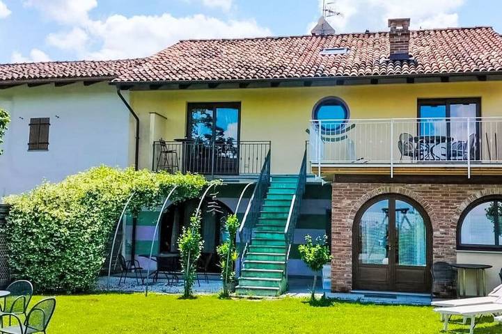 Appartamento per 2 persone, con giardino e piscina in La Morra