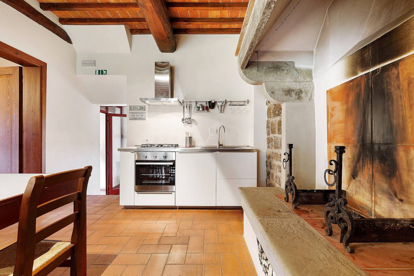 Ganze Wohnung, La Torre – Panorama-Apartment auf dem Bauernhof mit Pool in Pelago, Valdarno