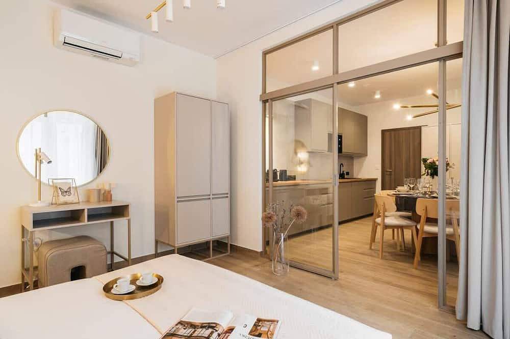Appartement entier, Discover a unique apartment near the market square in Cracovie, Petite-Pologne
