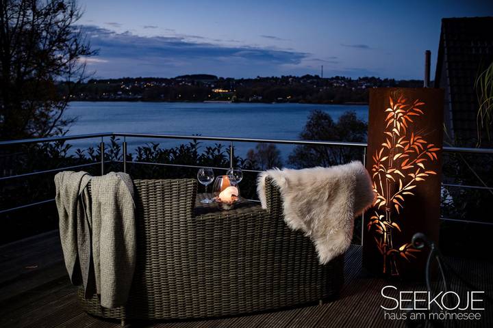 Ferienhaus für 4 Personen, mit Balkon und Seeblick im Sauerland