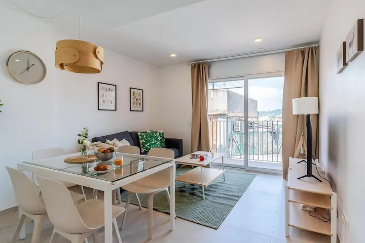 Apartamento de vacaciones para 8 personas, con balcón - 1