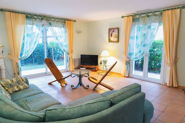 Ferienhaus für 6 Personen, mit Terrasse und Garten - 1