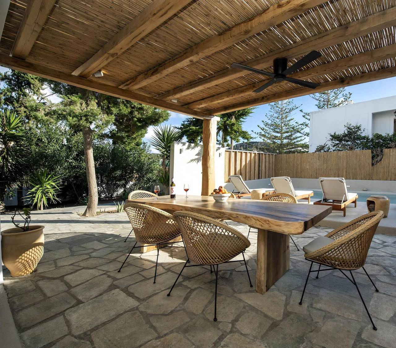 House Velionis, Private Pool, Furnished Terrace, Milos in Pollonia, Milos
