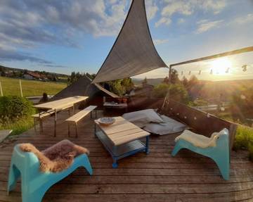 Maison de campagne pour 4 personnes, avec vue et jardin à Métabief