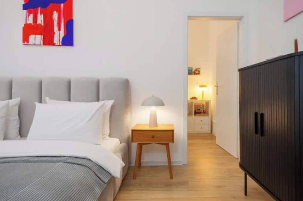 Ganze Wohnung, A Stylish Family Escape in Friedrichshain - Kreuzberg, Berlin